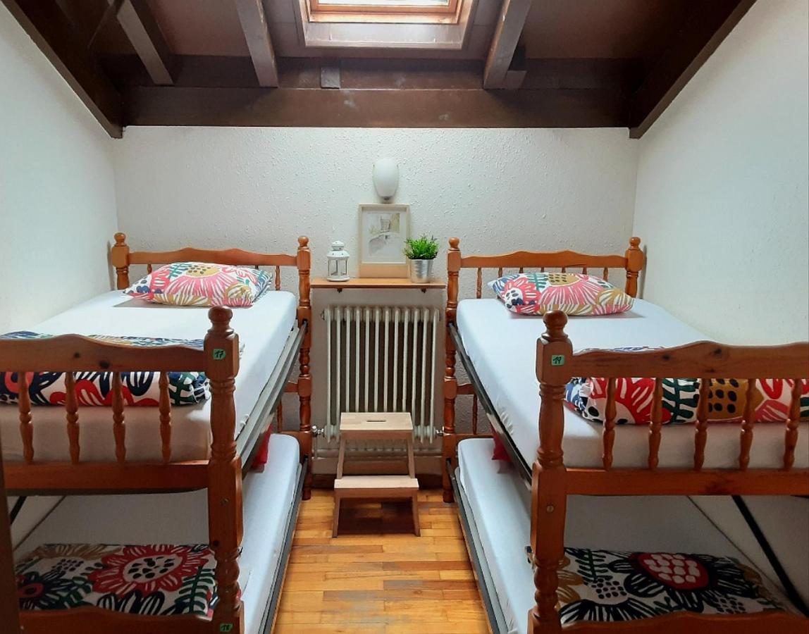 Refugio La Ardilla Real Hostel Posada de Valdeón Kültér fotó