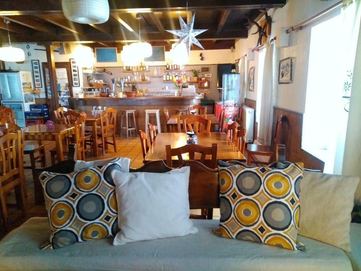 Refugio La Ardilla Real Hostel Posada de Valdeón Kültér fotó