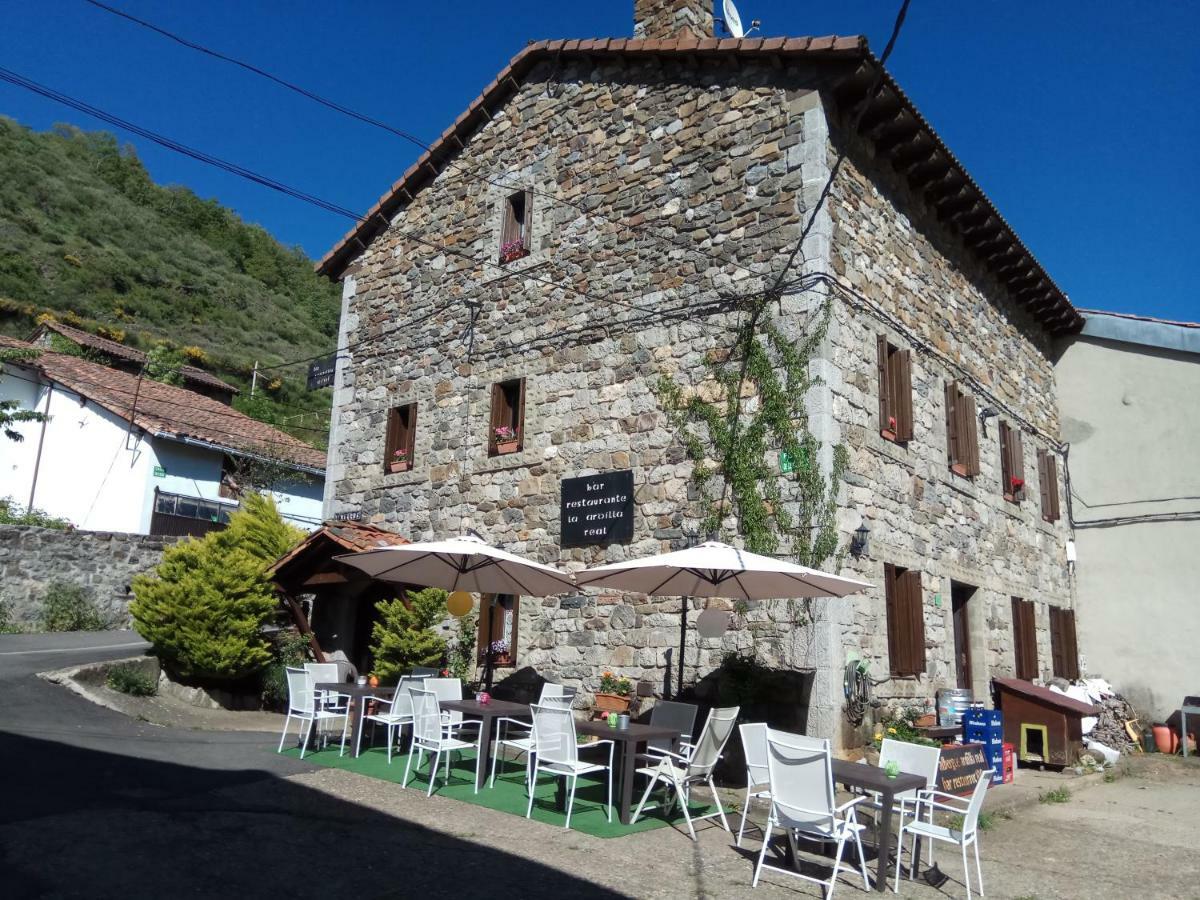 Refugio La Ardilla Real Hostel Posada de Valdeón Kültér fotó